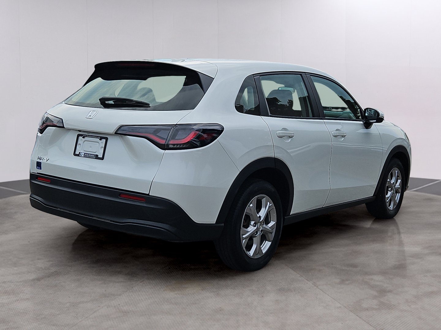 Certified 2023 Honda HR-V LX image 2