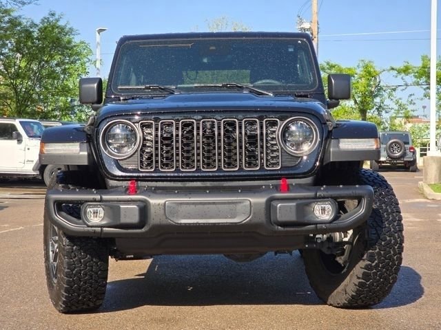 Used 2024 Jeep Wrangler Rubicon AWD/4WD image 3