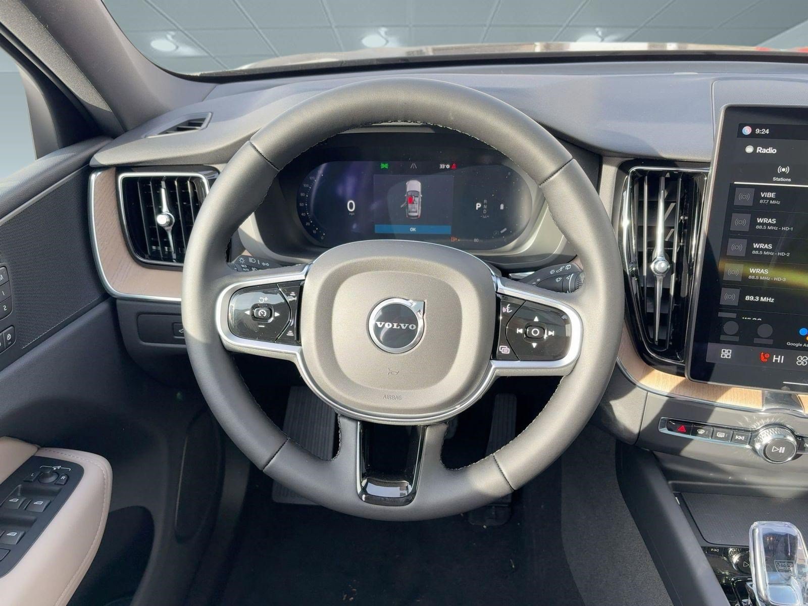 Used 2026 Volvo XC60 B5 Plus w/ Climate Package AWD/4WD image 26