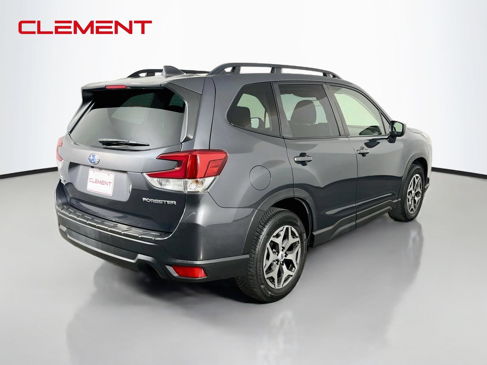 Used 2022 Subaru Forester Premium AWD/4WD image 6