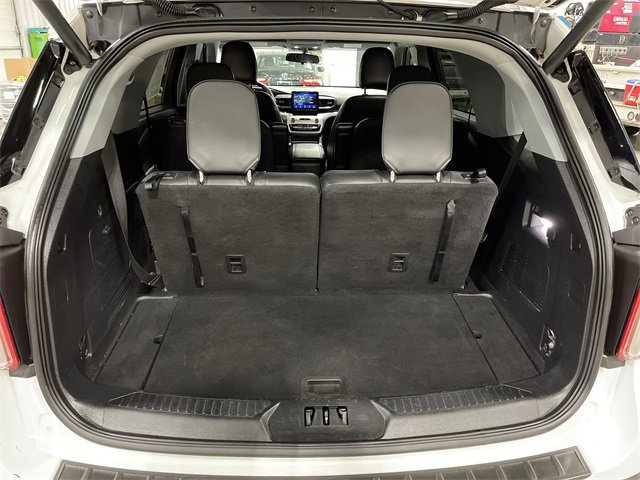 Used 2022 Ford Explorer XLT w/ Equipment Group 202A image 24