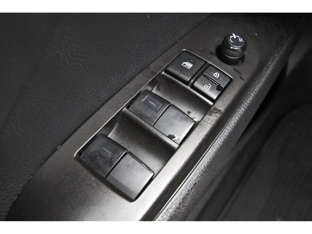 Used 2023 Toyota Camry SE FWD image 25