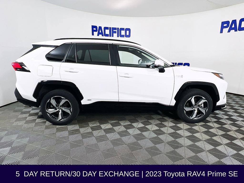 Used 2023 Toyota RAV4 SE w/ Weather & Moonroof Package image 9