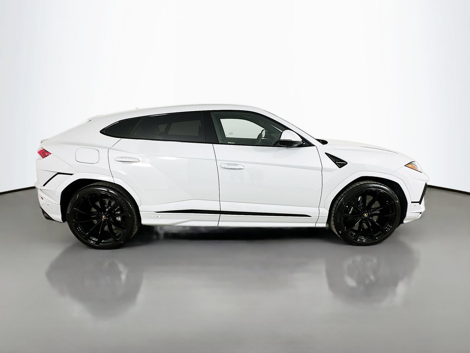 Used 2024 Lamborghini Urus S AWD/4WD image 4