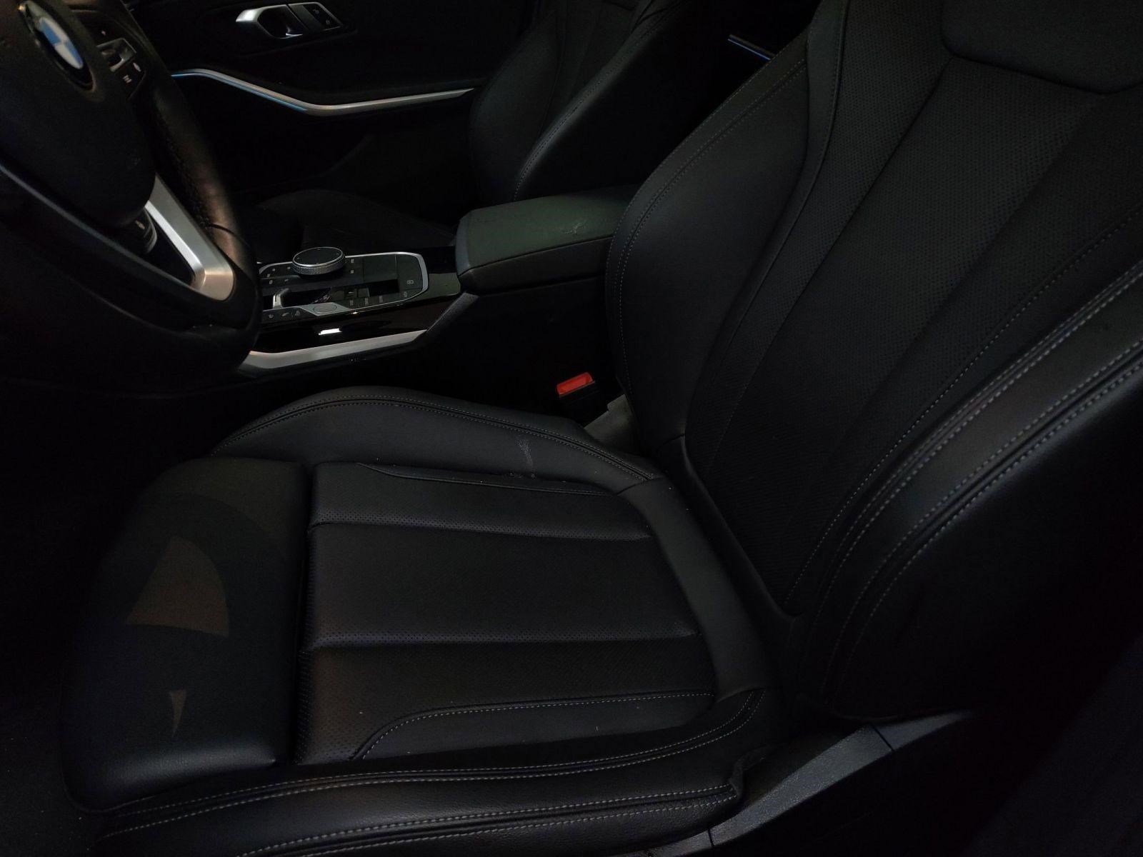 Used 2023 BMW 330i xDrive 330i xDrive w/ Premium Package image 17