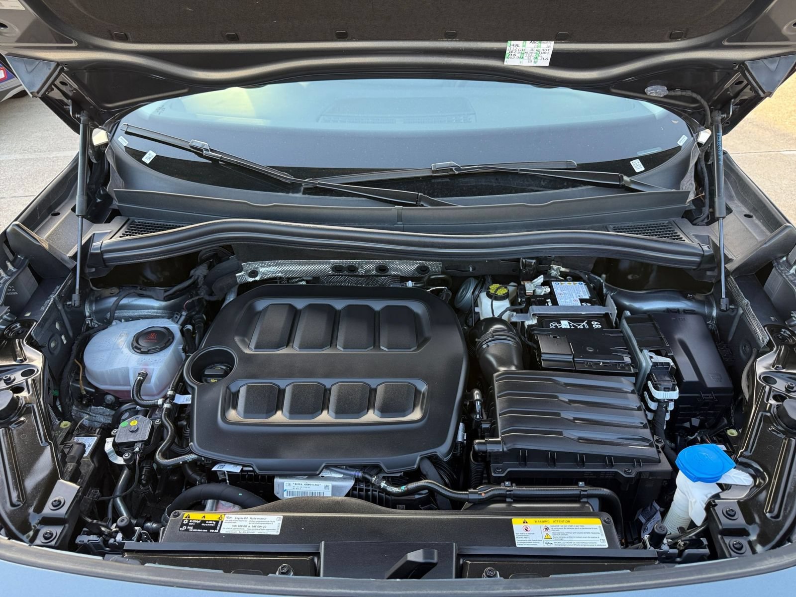 Used 2026 Volkswagen Tiguan SE FWD image 32