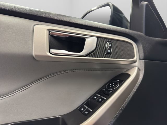 Used 2023 Ford Explorer XLT w/ Equipment Group 202A image 31