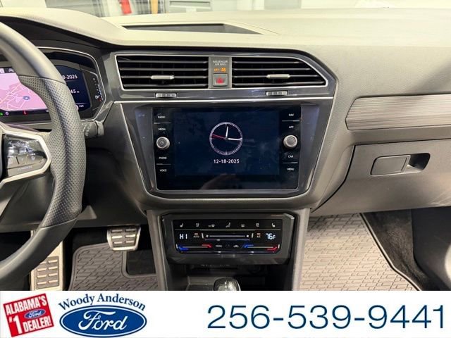 Used 2024 Volkswagen Tiguan SEL R-Line image 15