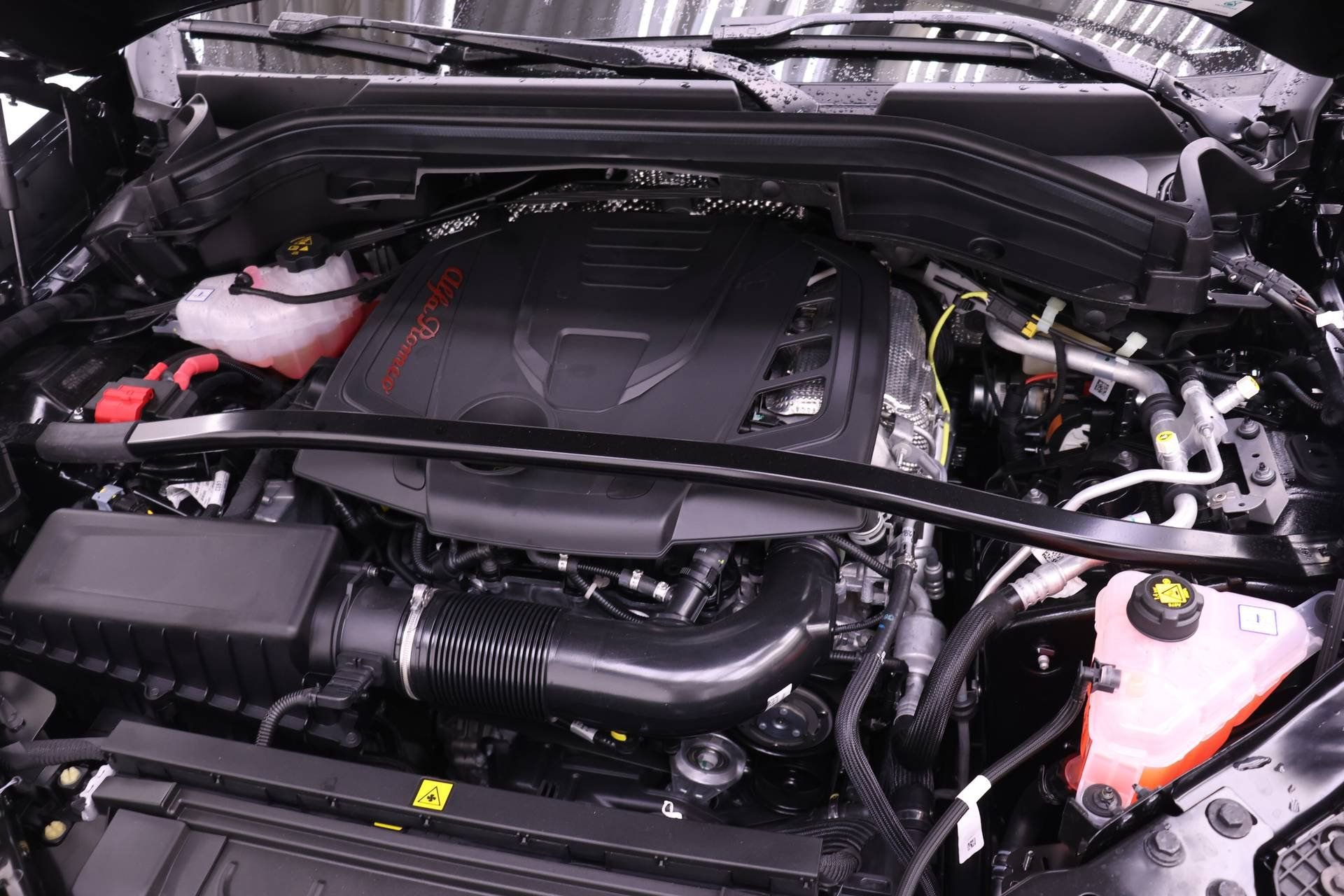 New 2026 Alfa Romeo Stelvio Sprint image 17