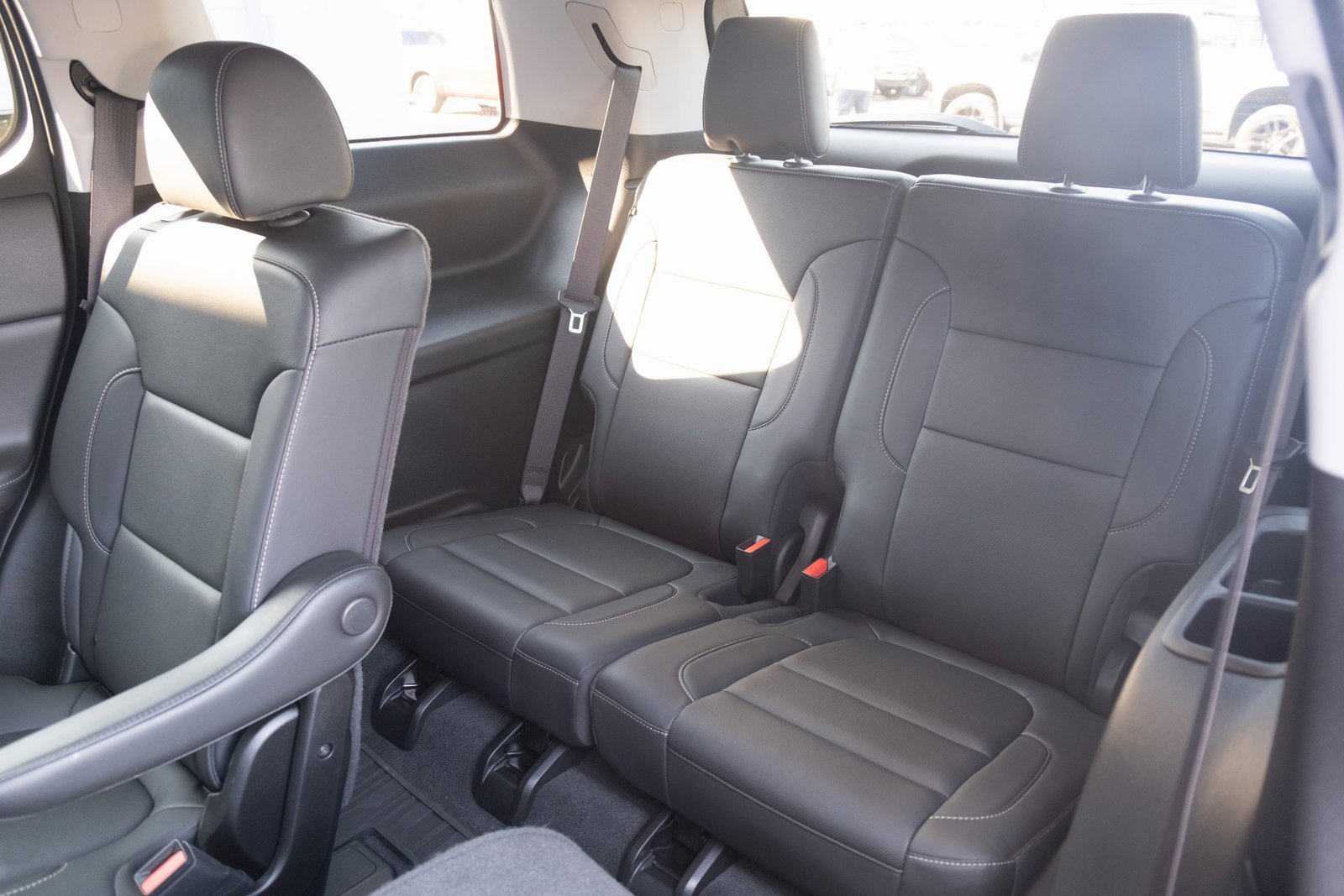 Used 2023 GMC Acadia SLT image 19