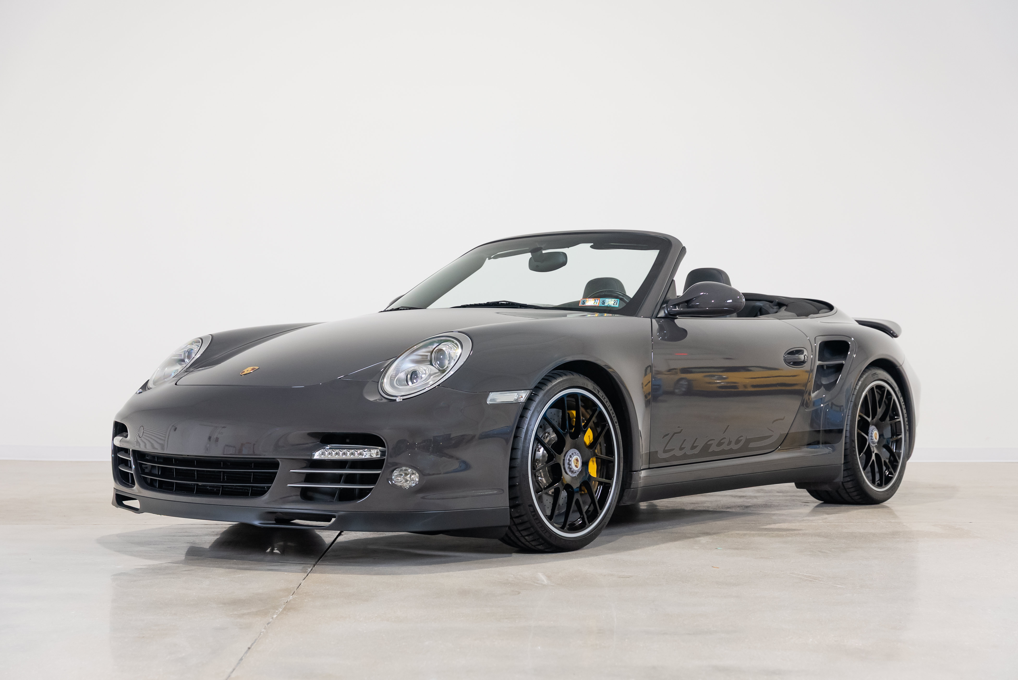 Used 2012 Porsche 911 Edition 918 Spyder AWD/4WD image 2