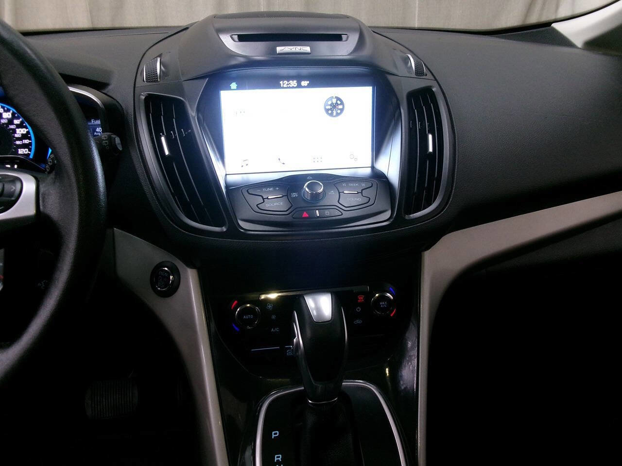 Used 2016 Ford C-MAX SEL FWD image 33