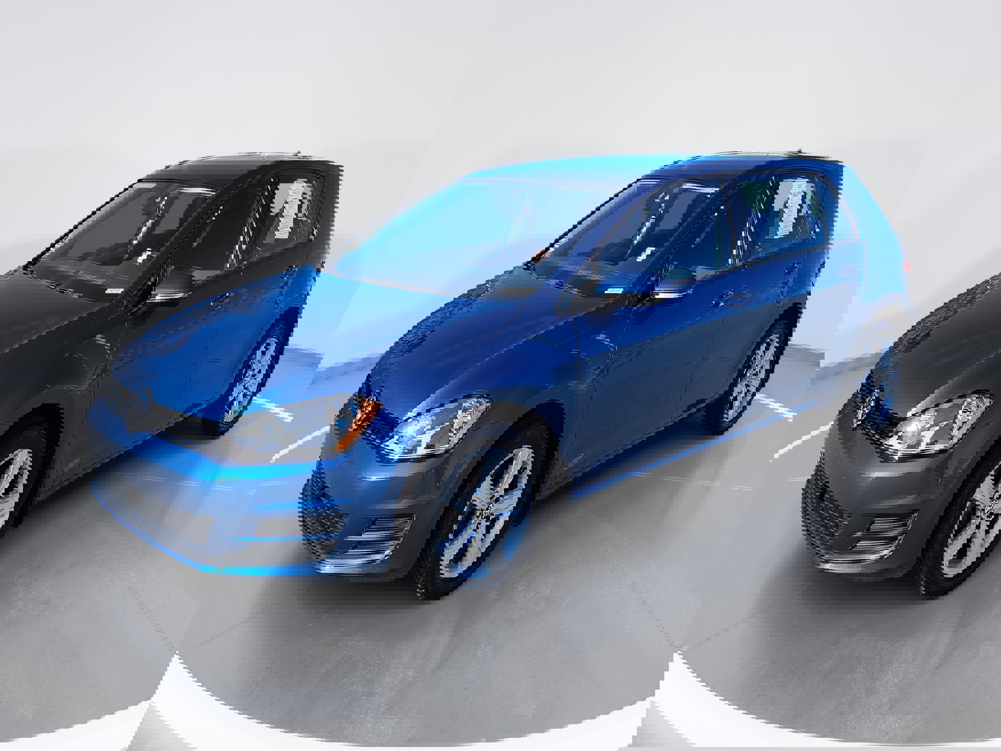 Used 2017 Volkswagen Golf Wolfsburg Edition image 7