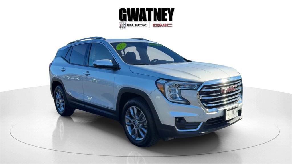 Used 2022 GMC Terrain SLT w/ LPO, Floor Liner Package image 8