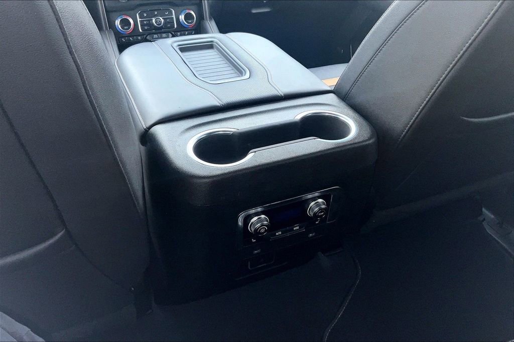 Used 2023 GMC Yukon AT4 w/ Technology Package AWD/4WD image 25