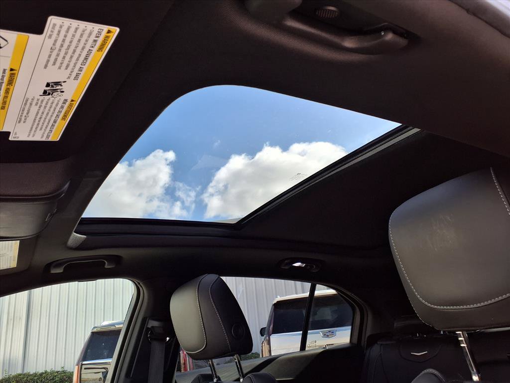 Used 2020 Cadillac XT4 Premium Luxury w/ Enhanced Visibility Package FWD image 22