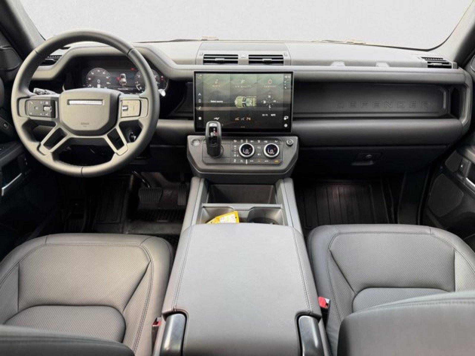 Used 2026 Land Rover Defender 110 X-Dynamic SE AWD/4WD image 13