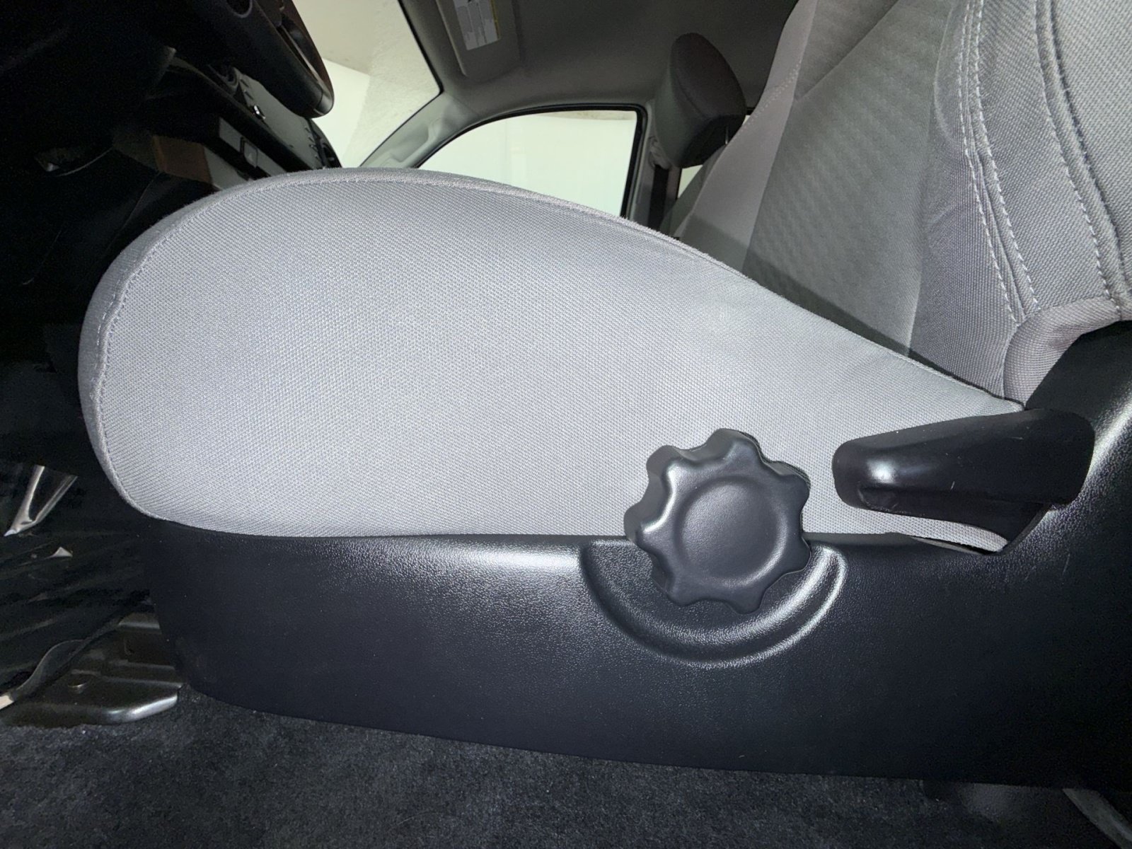 Used 2023 Toyota Tacoma SR w/ SR Convenience Package RWD image 14