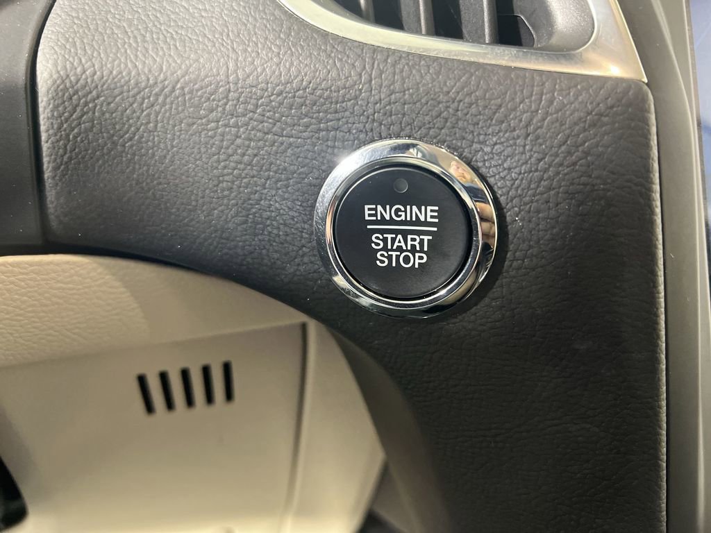 Used 2022 Ford Edge Titanium image 18