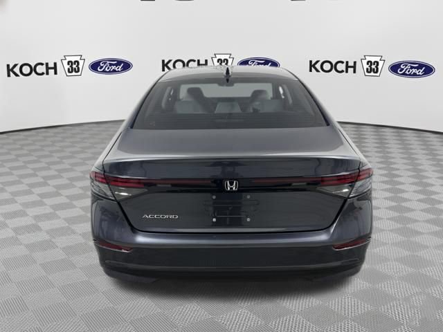 Used 2025 Honda Accord SE image 7