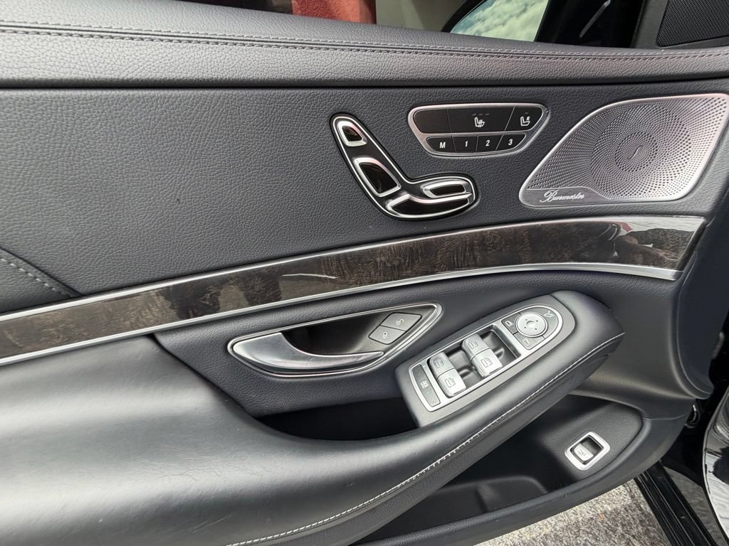 Used 2019 Mercedes-Benz S 560 Sedan image 11