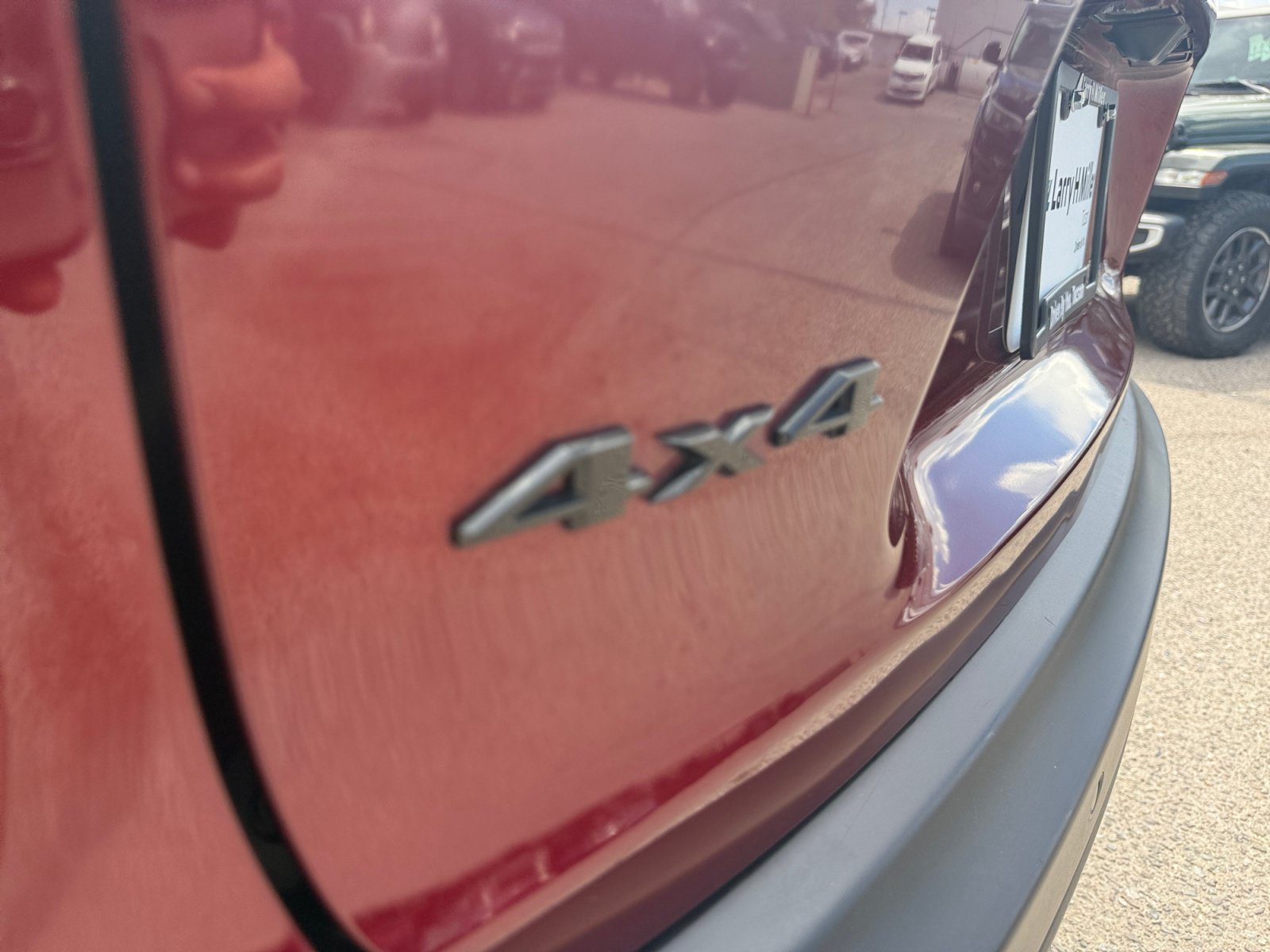 Used 2020 Jeep Cherokee Latitude Plus AWD/4WD image 28