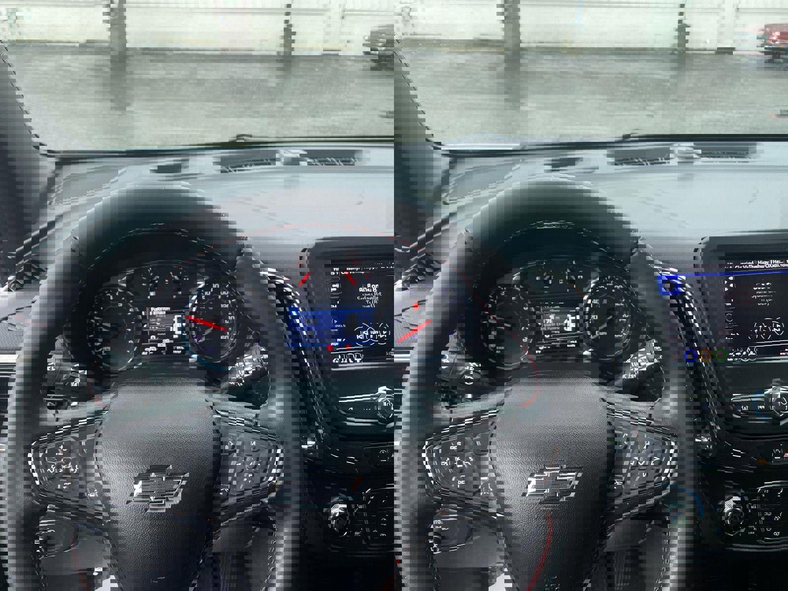 Used 2023 Chevrolet Equinox RS image 2