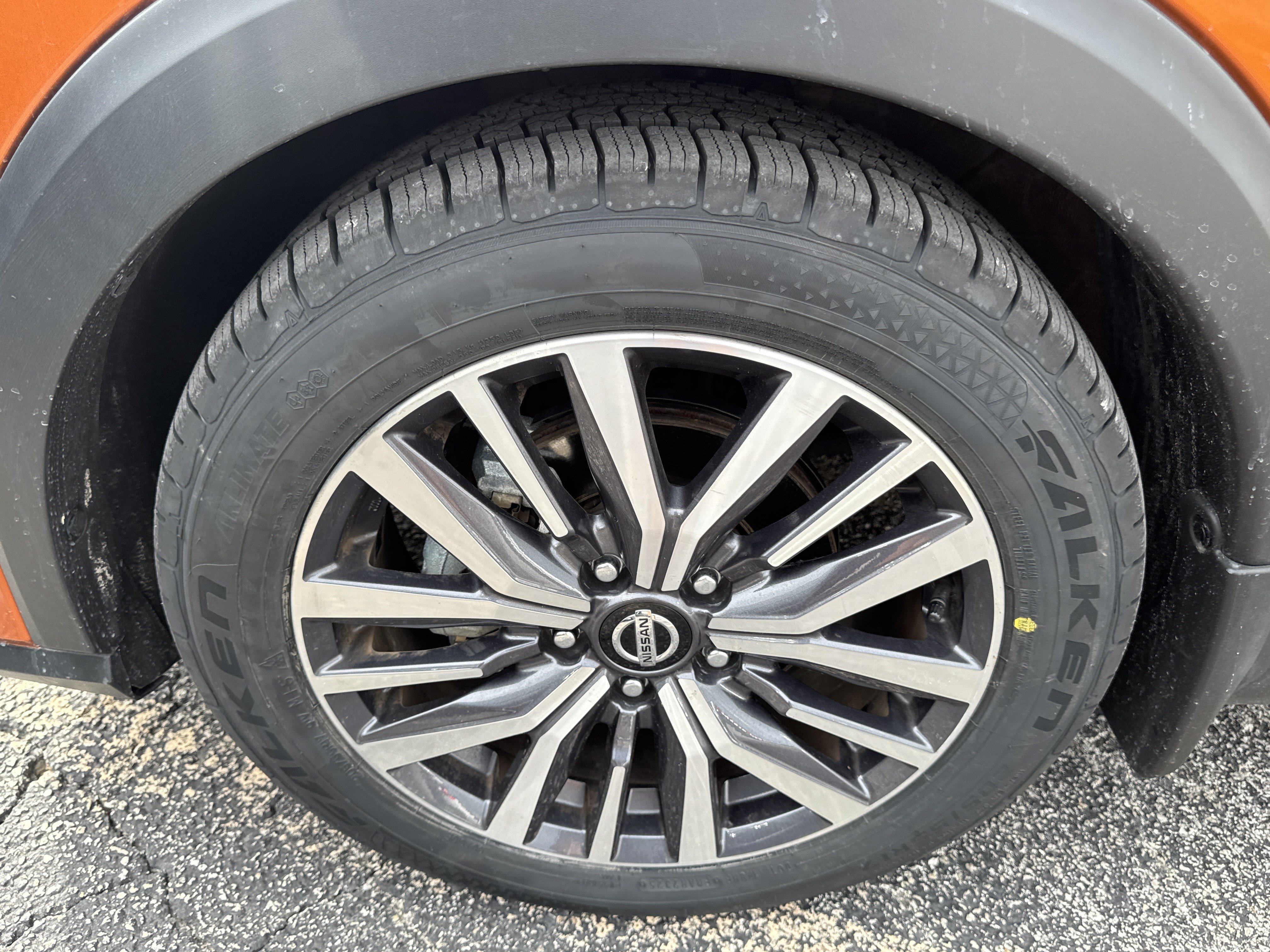 Used 2021 Nissan Kicks SR FWD image 12