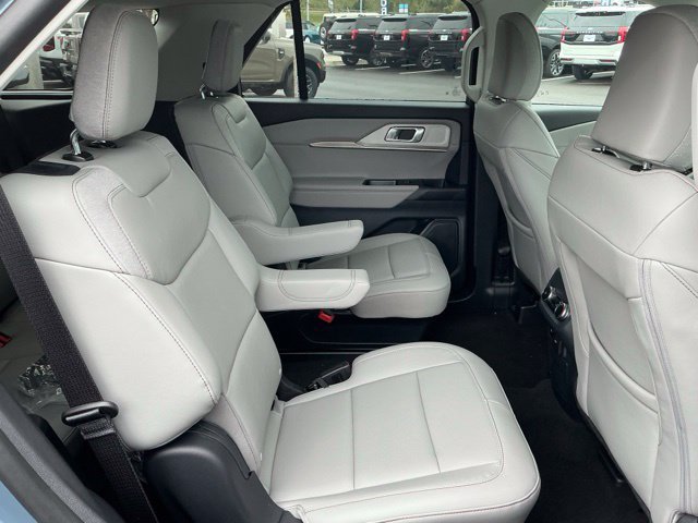 New 2026 Ford Explorer Active w/ Active Comfort Package RWD image 28