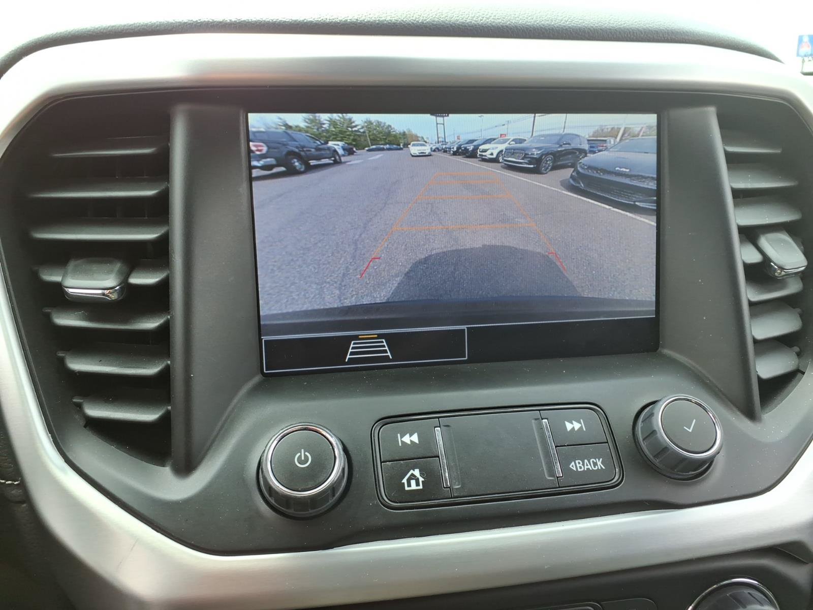 Used 2023 GMC Acadia SLE w/ Driver Convenience Package AWD/4WD image 30