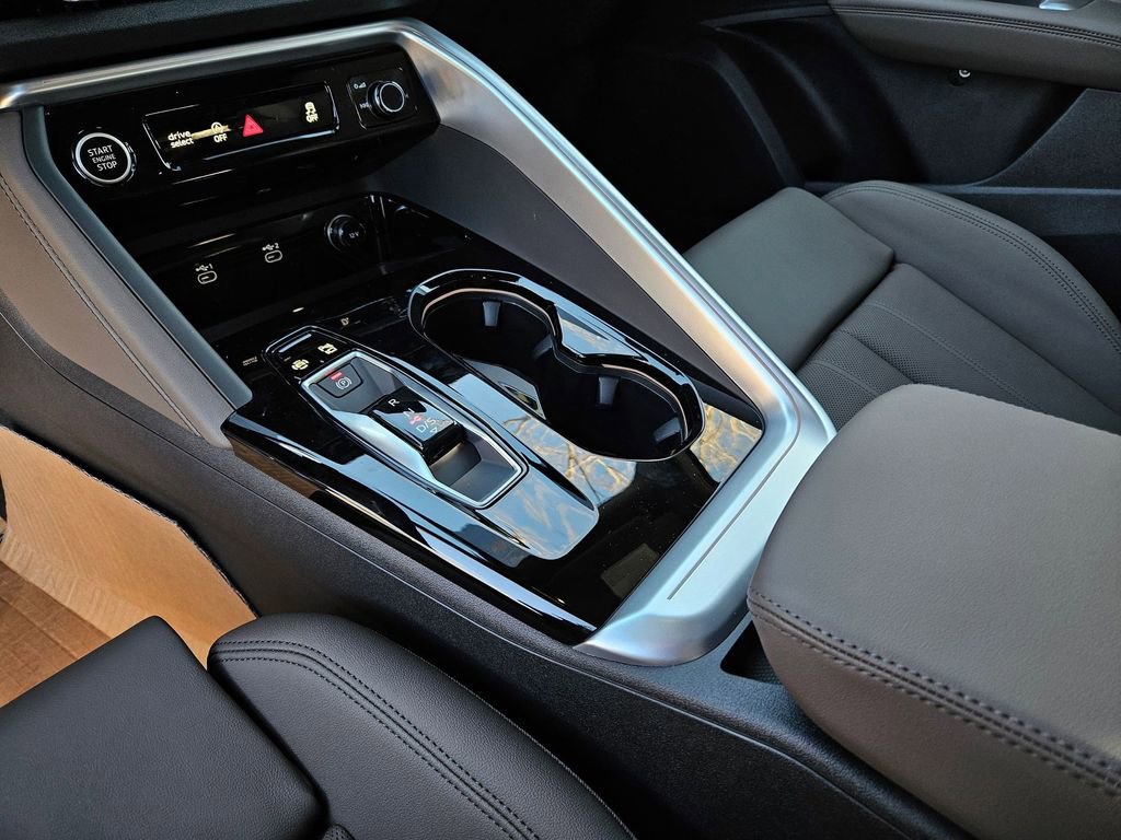 New 2025 Audi Q5 Premium Plus image 14