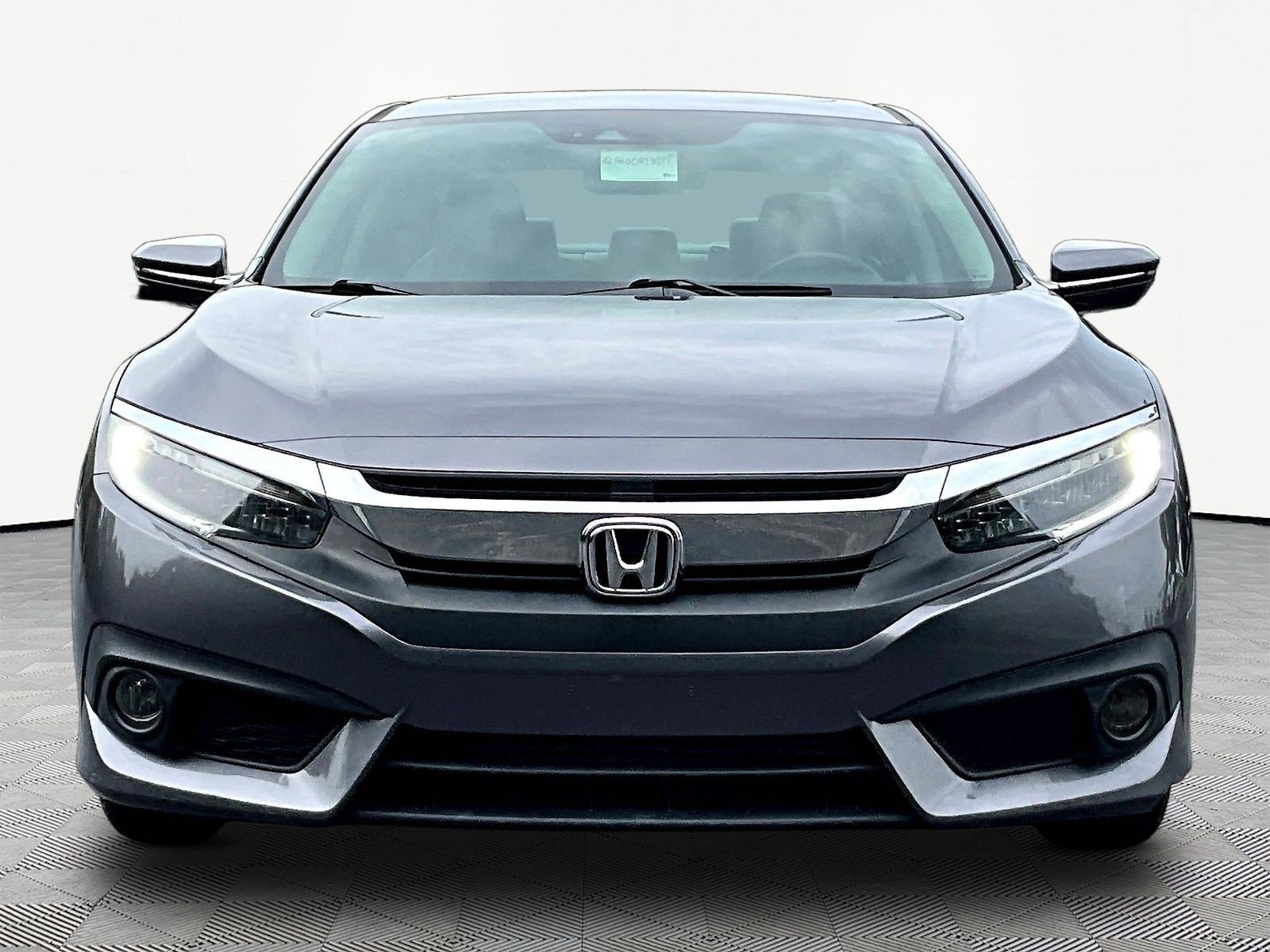 Used 2016 Honda Civic Touring image 2
