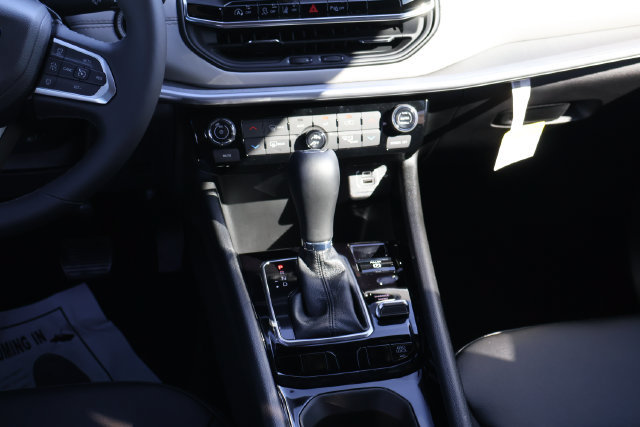 New 2026 Jeep Compass Limited AWD/4WD image 14