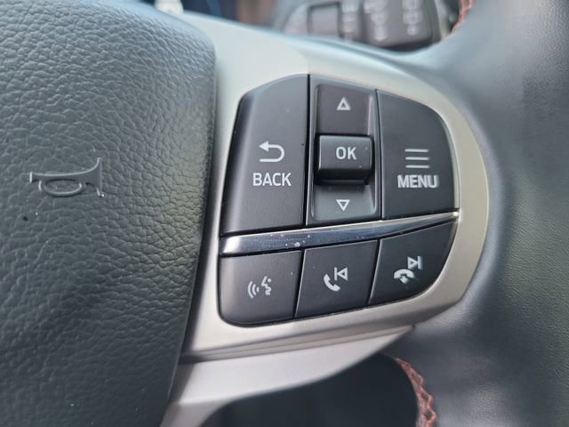 Used 2025 Ford Explorer Active w/ Active Comfort Package RWD image 6