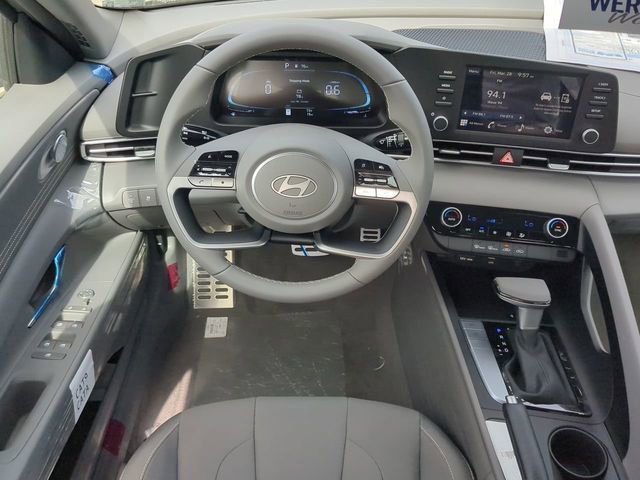 New 2025 Hyundai Elantra Sport FWD image 15