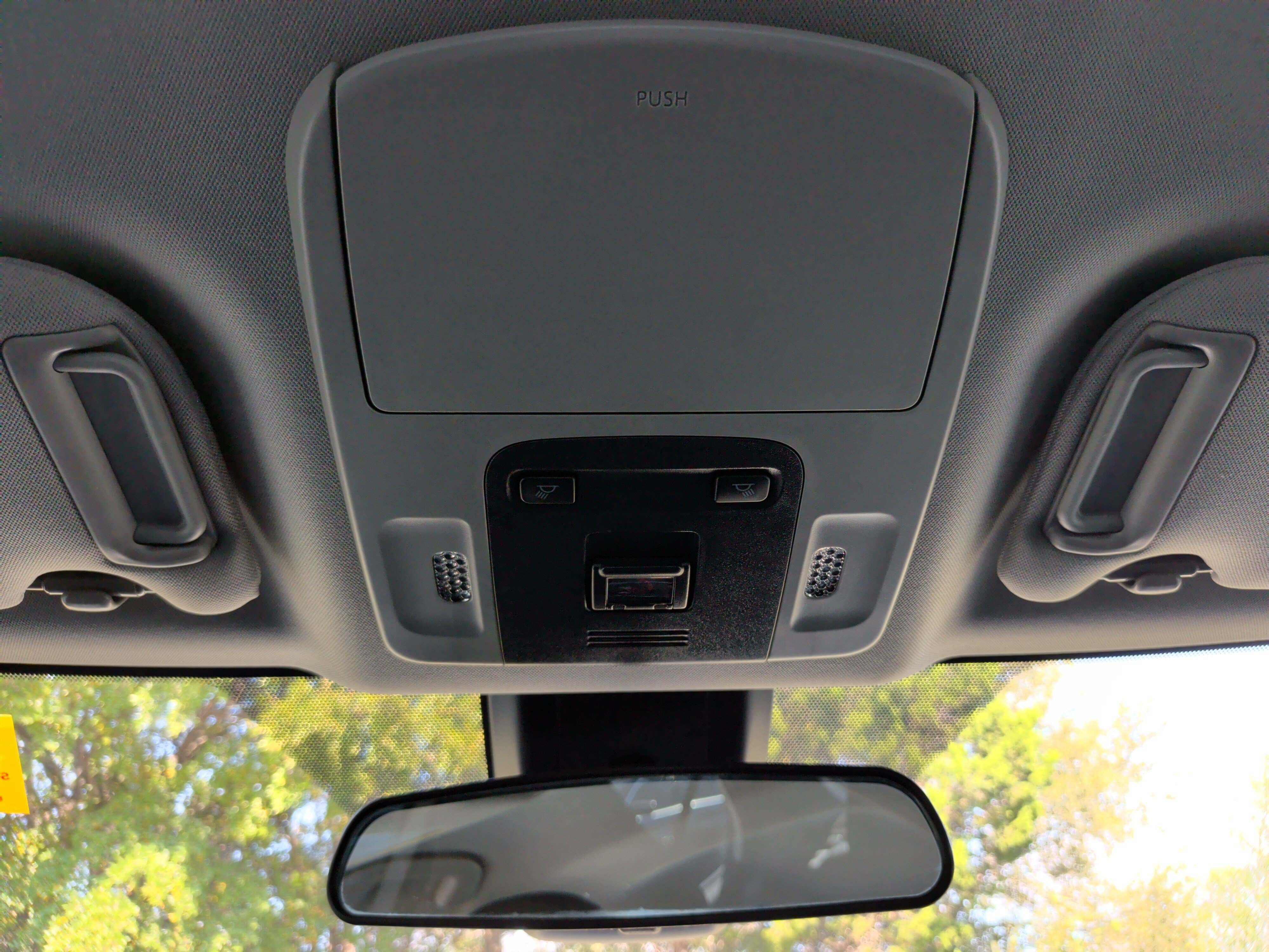 Used 2022 Toyota Camry SE w/ Carpet Mat Package (TMS) FWD image 27