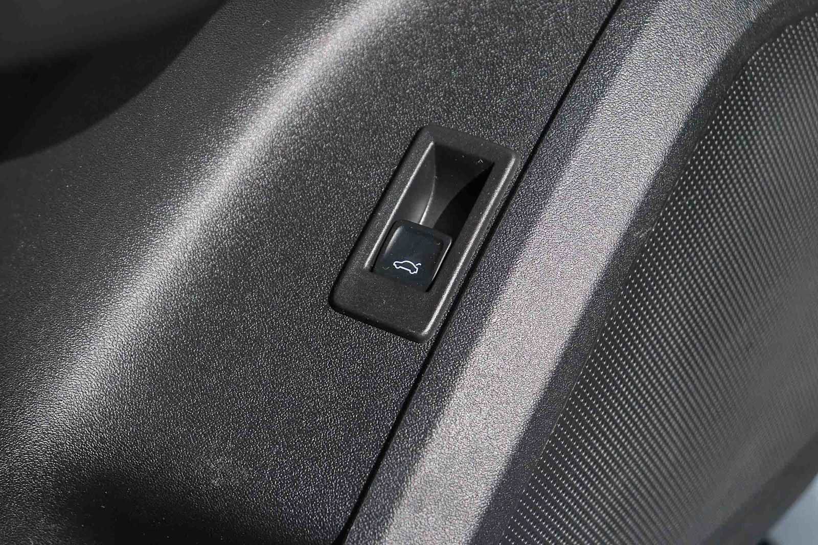 Used 2025 Audi Q5 Premium Plus w/ Premium Plus image 25