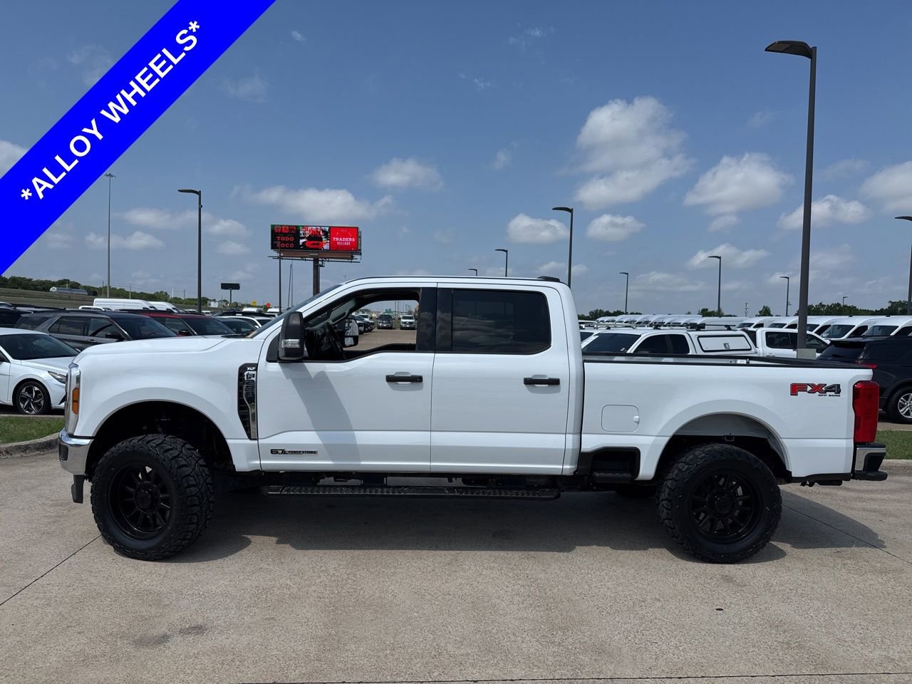 Used 2025 Ford F250 XLT w/ FX4 Off-Road Package AWD/4WD image 3