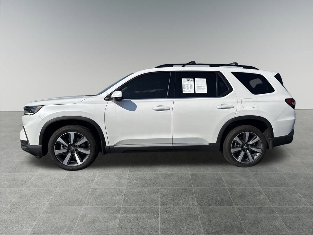 Used 2023 Honda Pilot Touring image 2