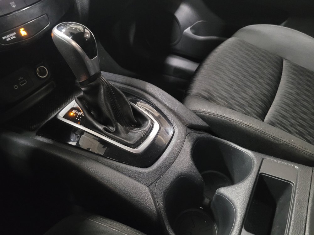 Used 2019 Nissan Rogue S AWD/4WD image 26