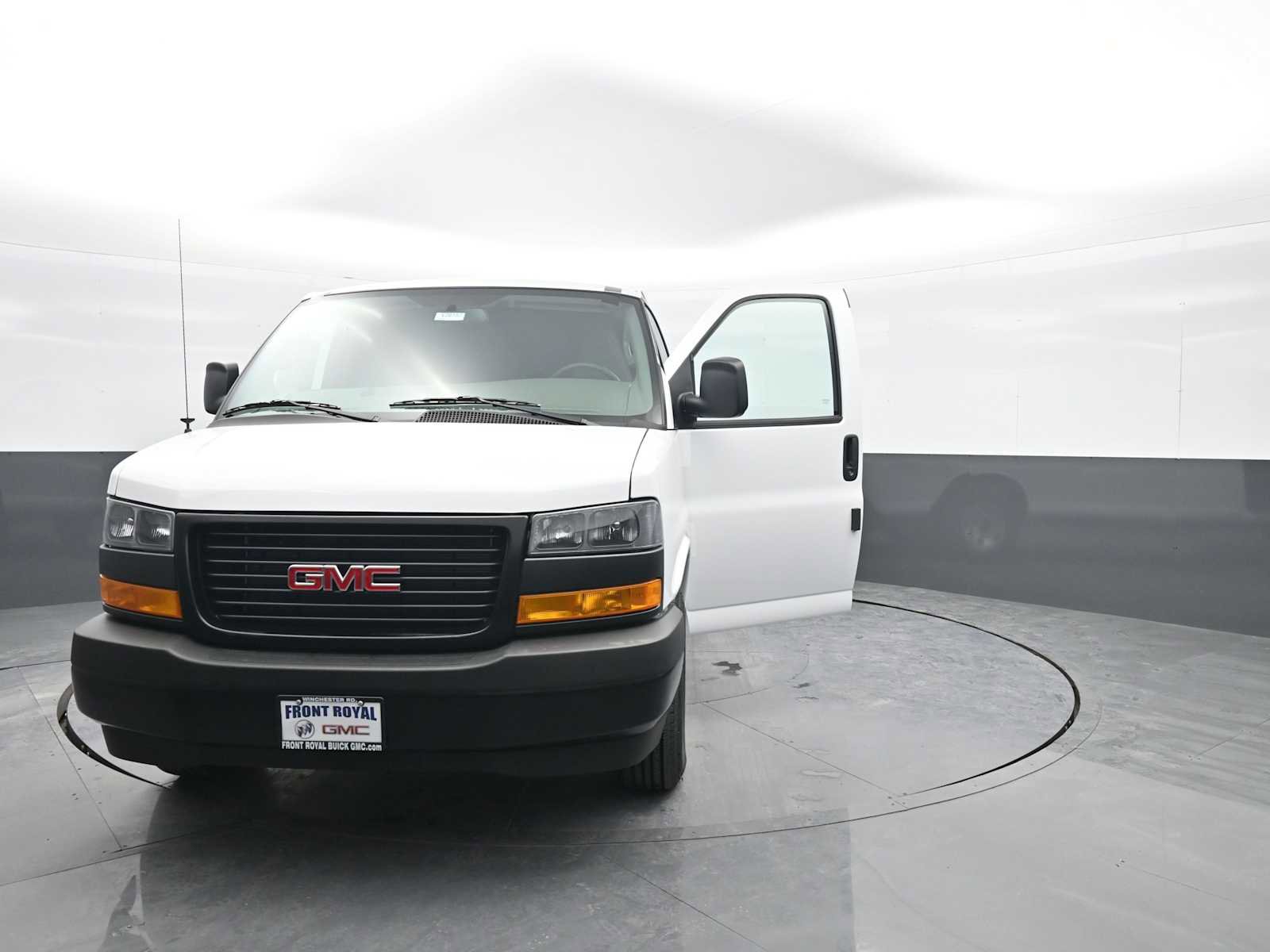New 2026 GMC Savana 3500 Extended image 3