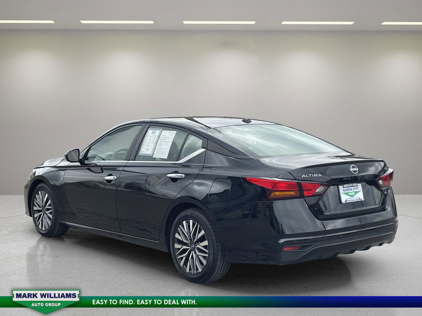 Used 2023 Nissan Altima 2.5 SV image 5