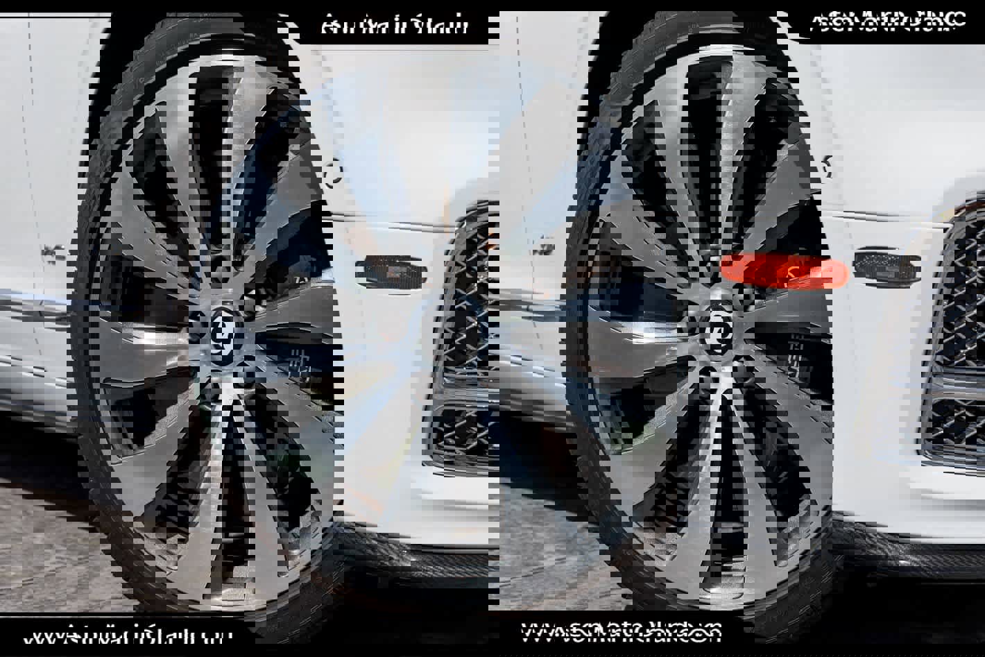 Used 2021 Bentley Flying Spur W12 image 4