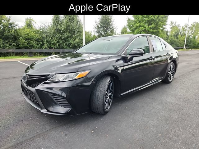 Used 2019 Toyota Camry SE w/ Carpet Mat Package FWD image 3