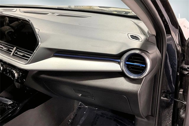 Used 2025 Chevrolet Trax LT w/ LT Convenience Package image 25