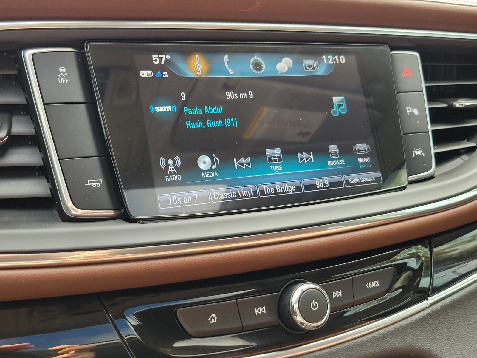 Used 2018 Buick Enclave Avenir w/ Avenir Technology Package image 10