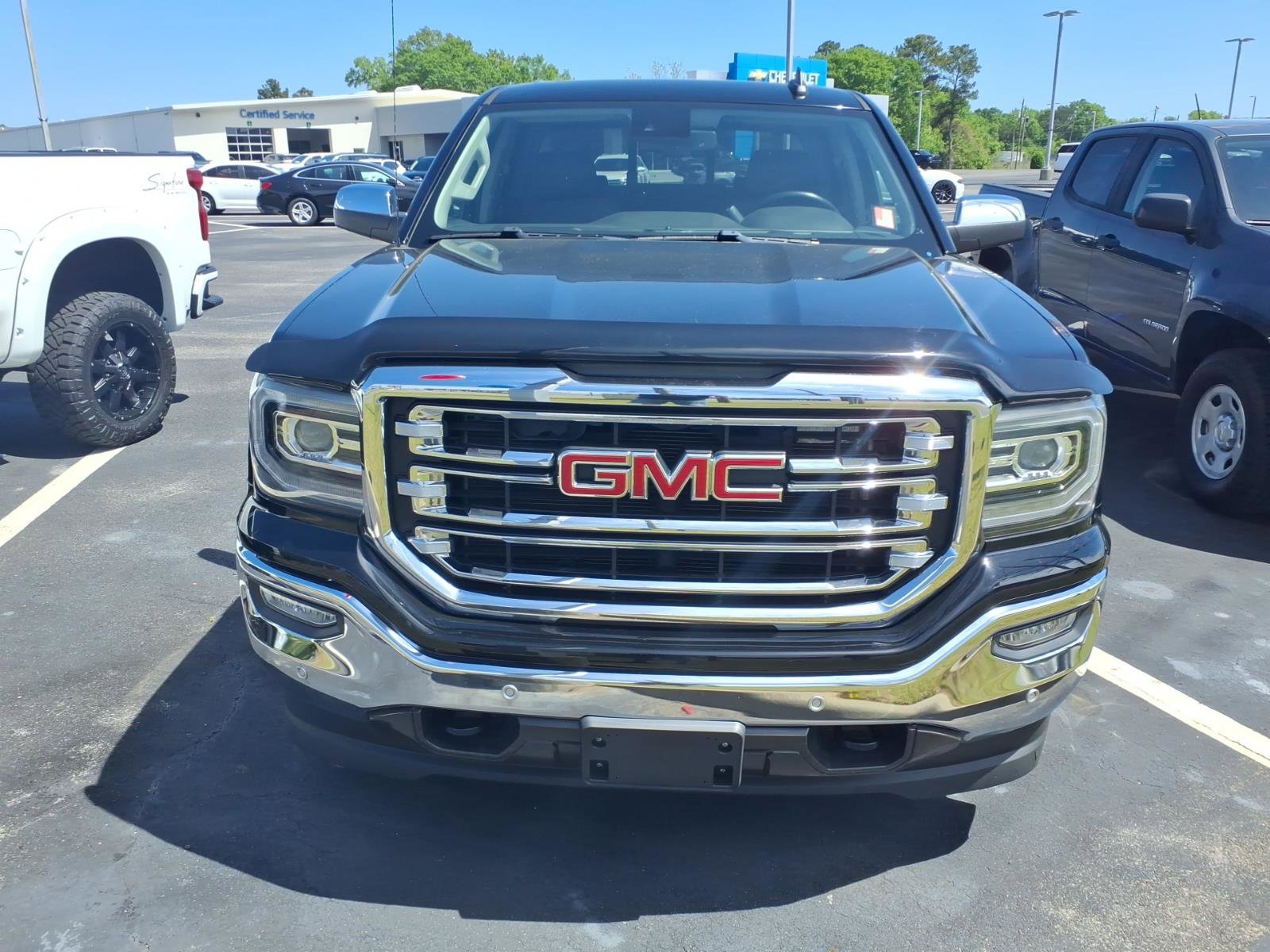 Used 2018 GMC Sierra 1500 SLT AWD/4WD image 2