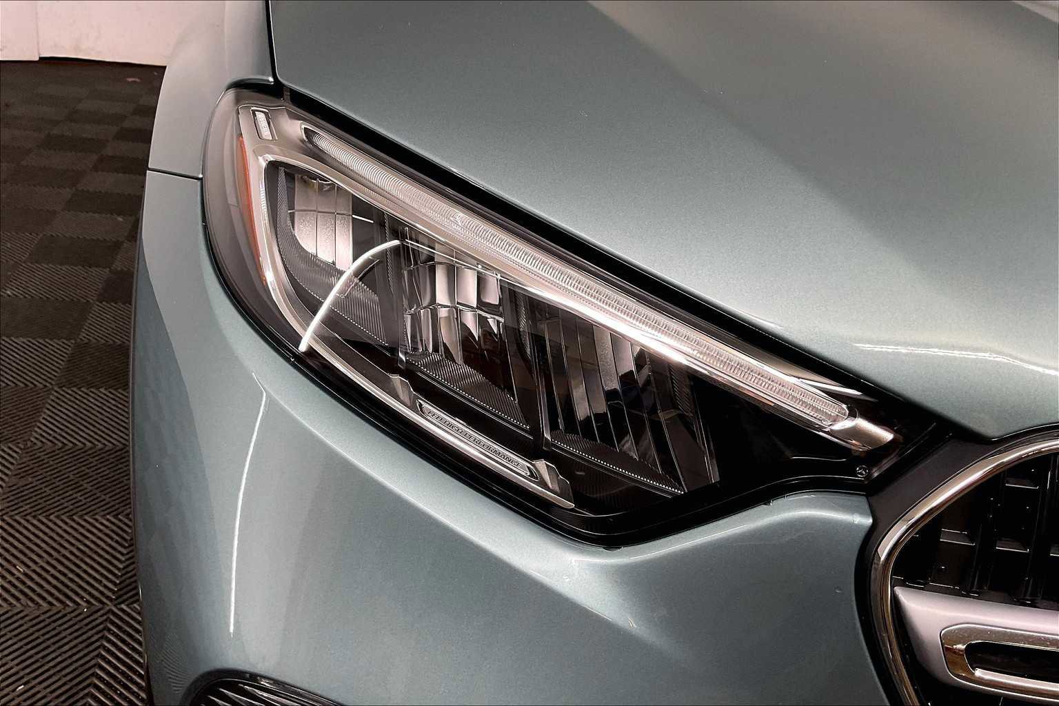 New 2025 Mercedes-Benz GLC 300 GLC 300 image 15