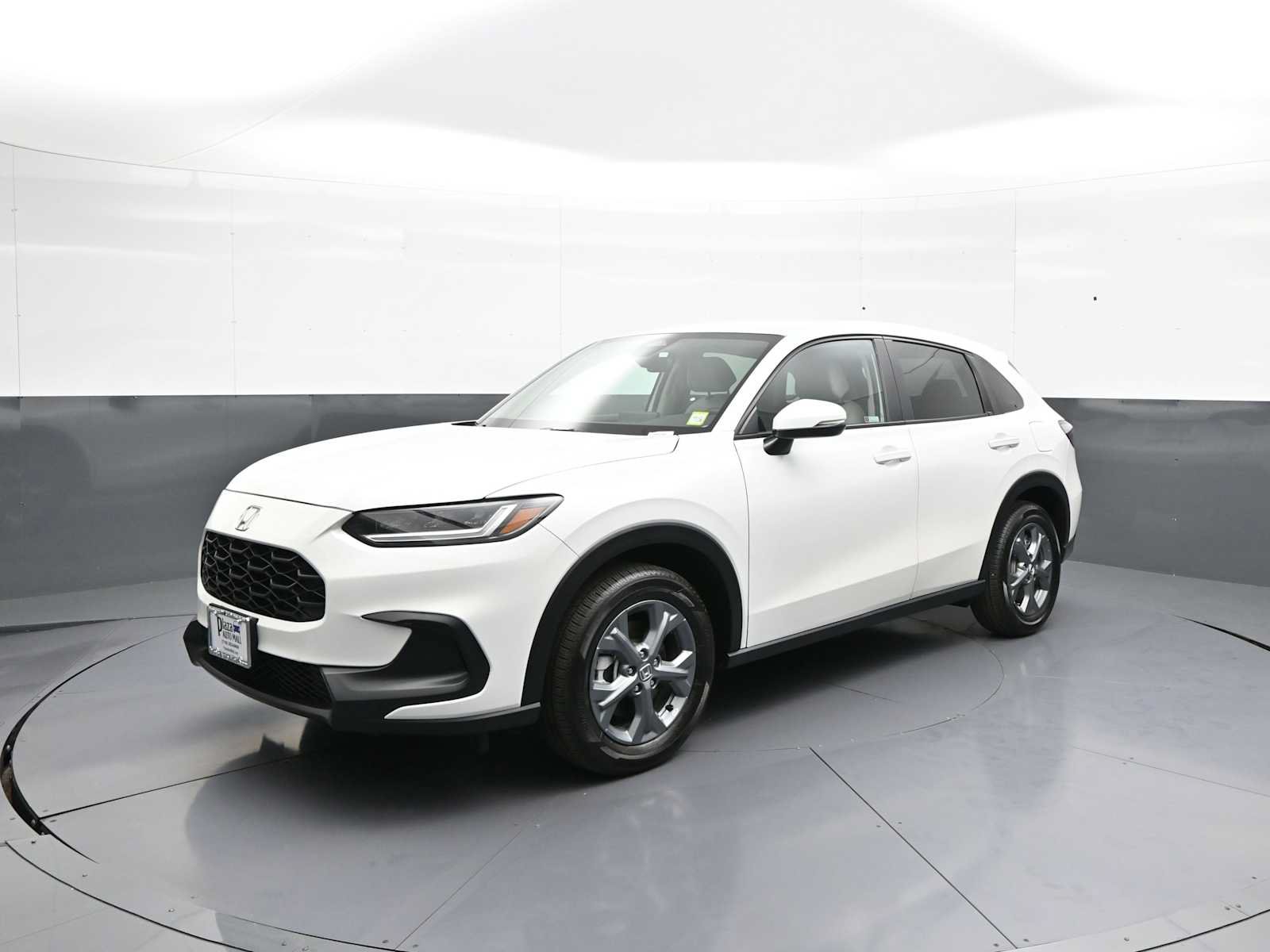 Certified 2026 Honda HR-V LX image 1