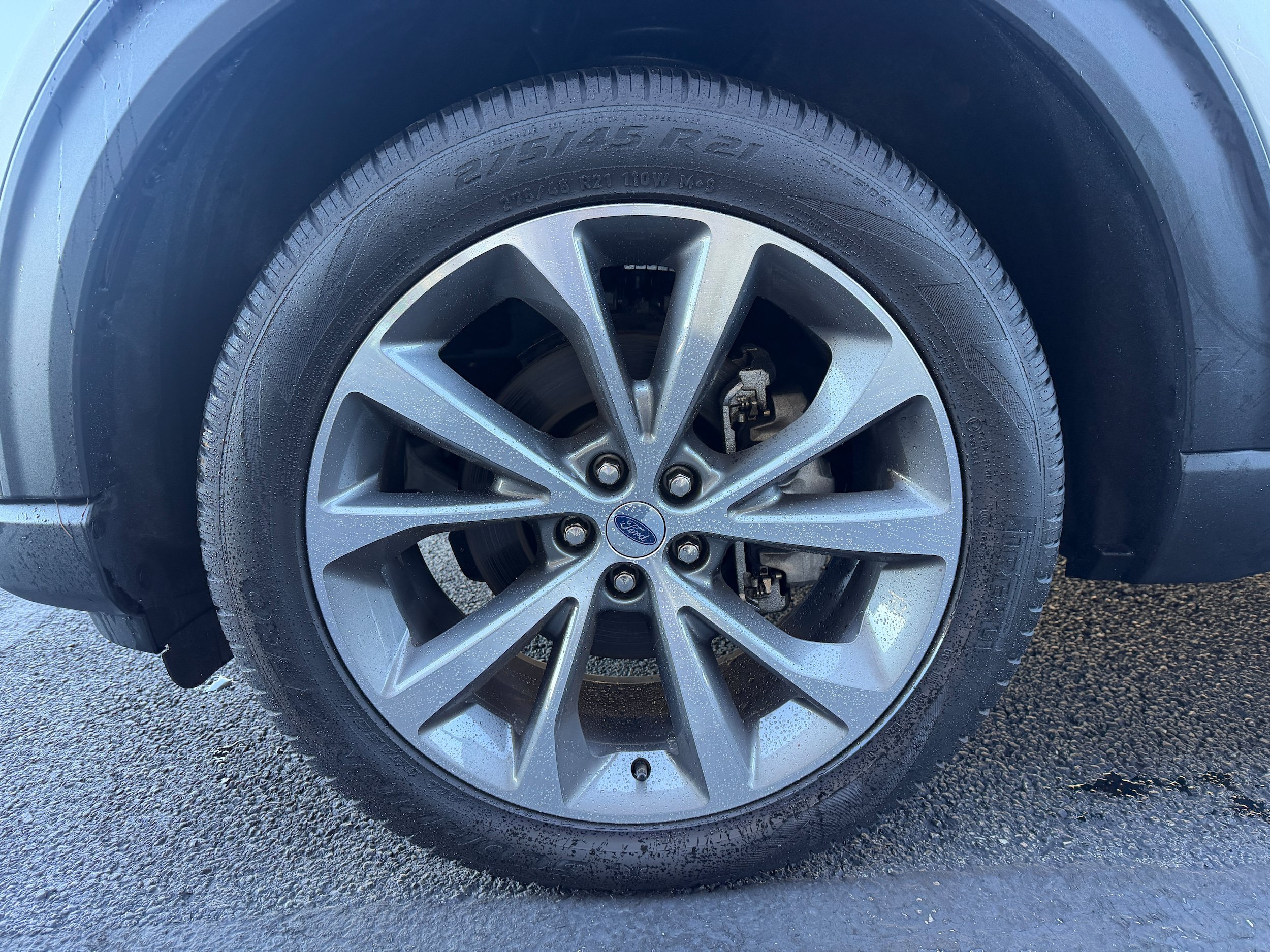 Certified 2025 Ford Explorer Platinum w/ Ultimate Package AWD/4WD image 17